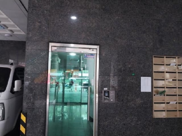 B0002402025013051037719.jpg