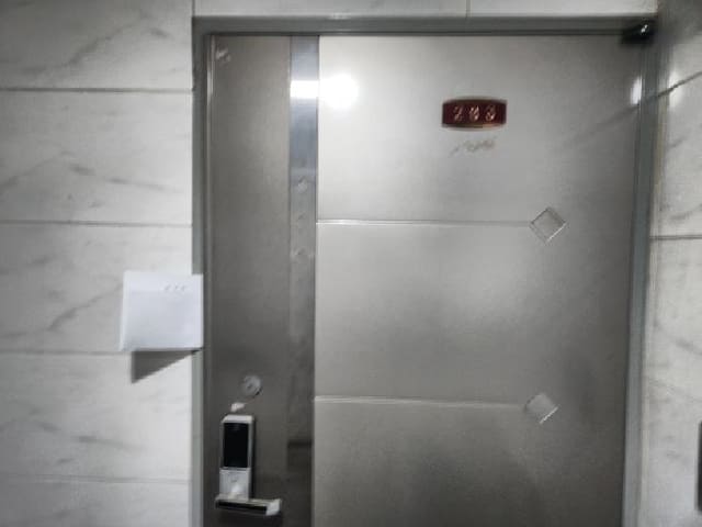 B000240202601305012423.jpg