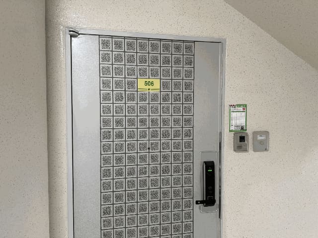B000270202601300000893.jpg