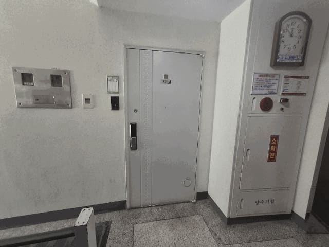B000270202601300503854.jpg