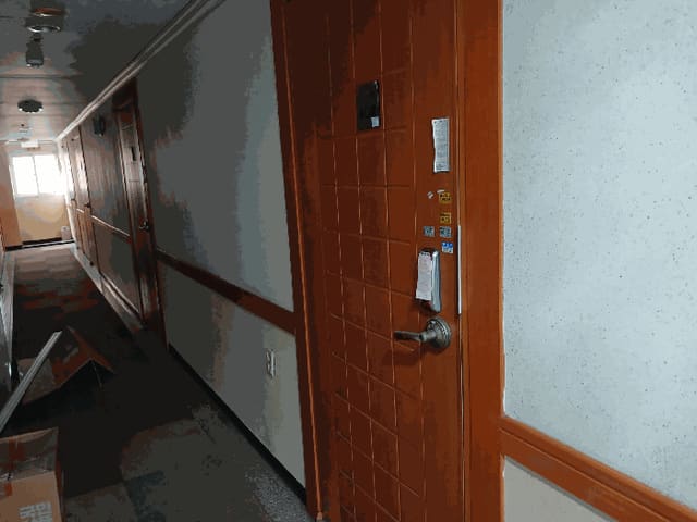 B0005102025013003447811.jpg